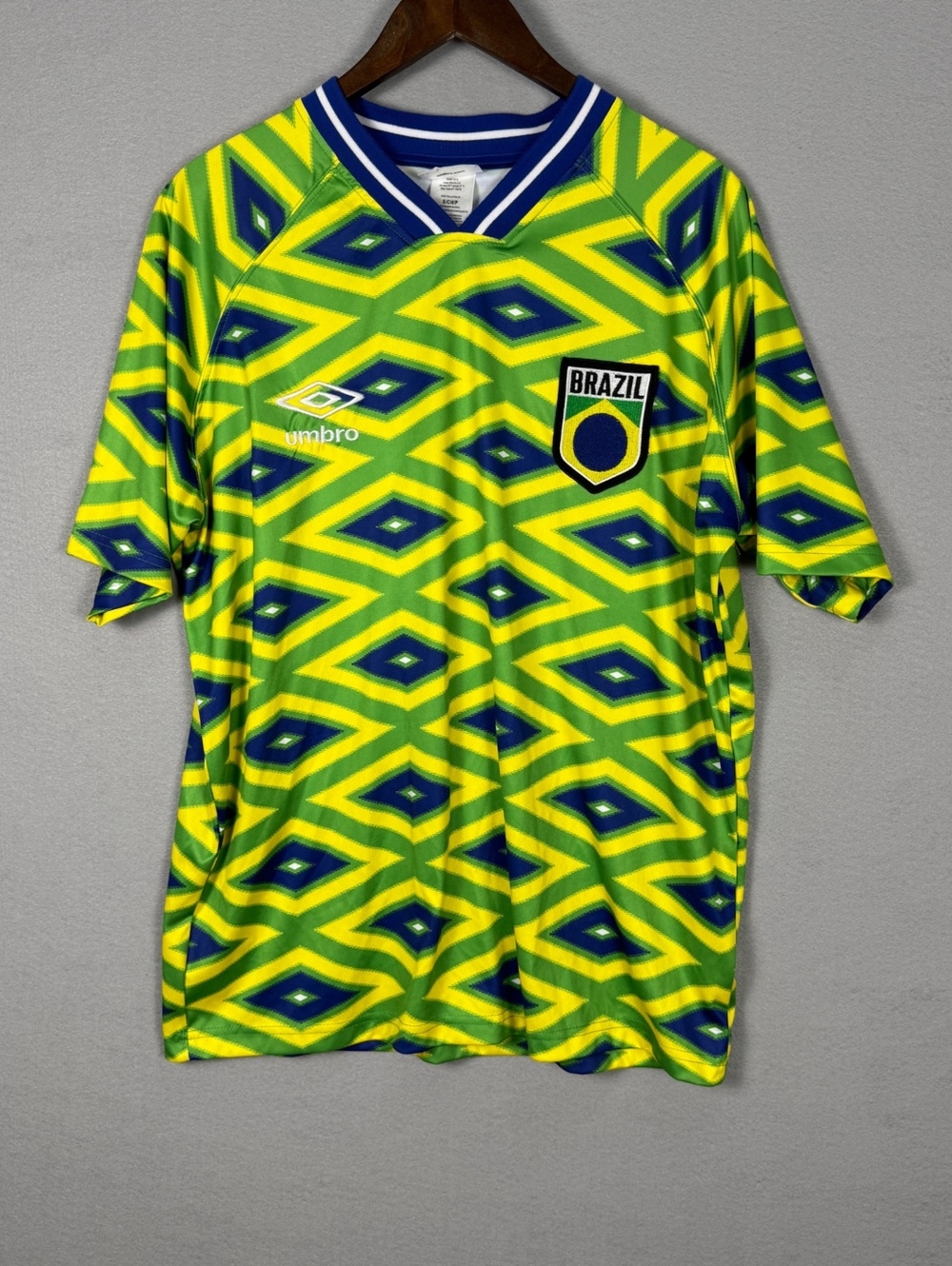 Umbro Brazil Soccer Jersey Men's S Retro Yellow Green